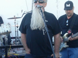 Bo Huff and Mike G. Gettin' it on at HellTrain - Huntington Beach